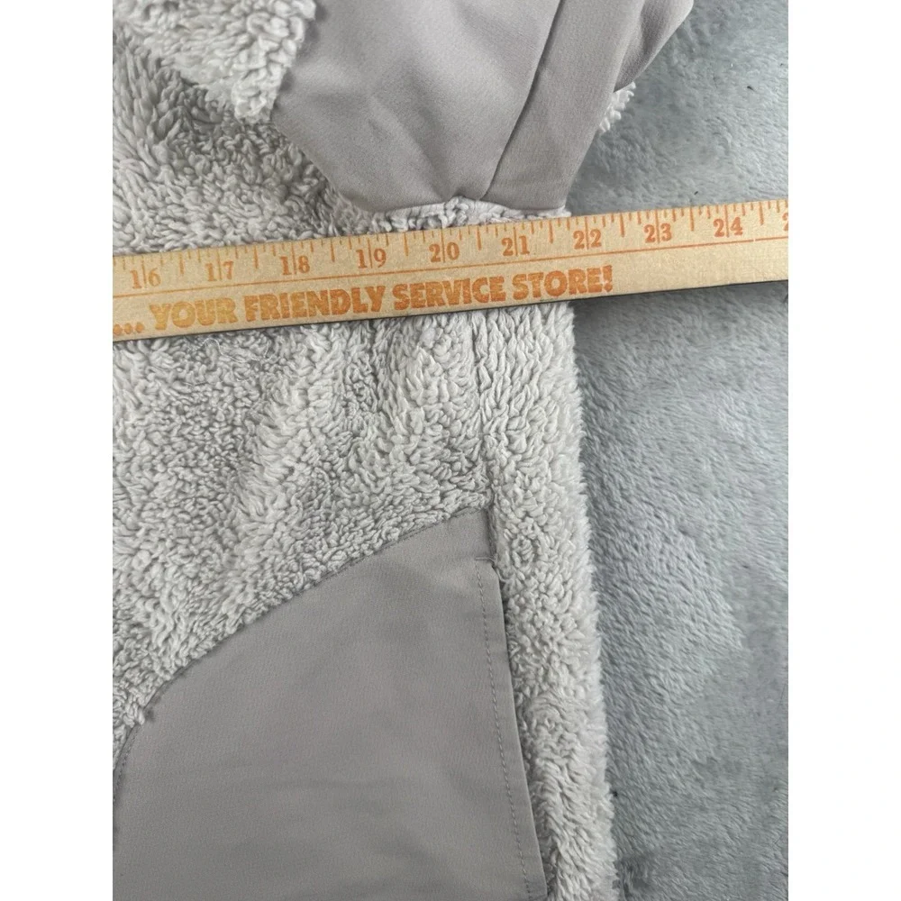 Nike Sweater Womens Medium Cream Sherpa Therma Fleece Training High Neck Ladies